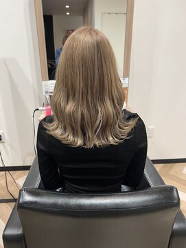 アライズ(ARISE) コットンベージュレイヤーカット_グレージュカラー