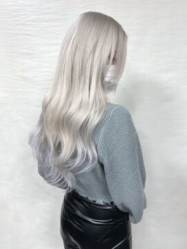 テイス 新宿(TACE) ホワイトカラー[ネビージュ/黒髪/小顔/新宿]