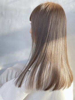 キッカ(CHICCA)の写真/【大人気Aujua取扱店】本物志向の女性の為のトリートメントケア「髪質ダメージレスコース」で艶と潤いを＊