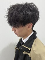 ヒュイル バイ ニアウ(Hwyl by Niau) メンズマッシュパーマツイストパーマスパイラルパーマ刈り上げ