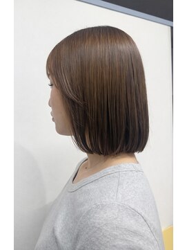 ルアン 上通り(ruen) 明るめベージュ×長めボブruen 熊本Hina