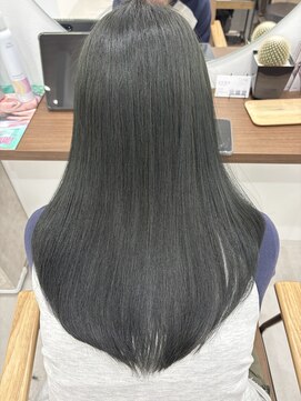 リベル(Liber +) オリーブグレー レイヤーカット