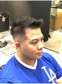 ワイルドアップバングくせ毛風パーマスキンフェードカット