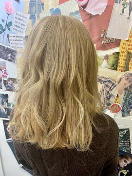 トロニー(TLONY) 渋谷TLONY ブロンドベージュ/stylist miaki