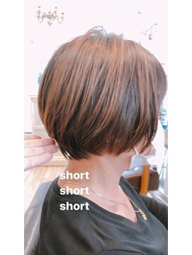 タイム(Time) ナチュラル×丸みショートボブ