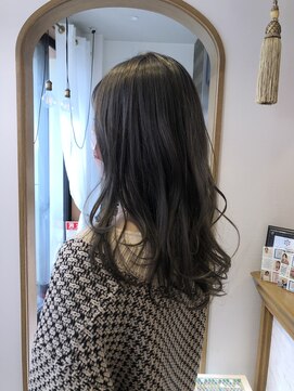 ロンドアベニール 北千住(Lond avenir) namie 艶カラーグレージュ