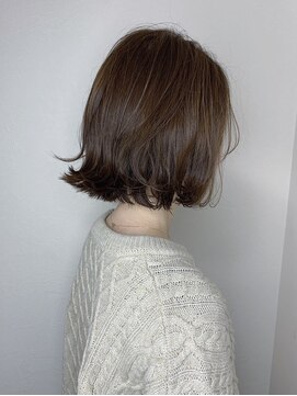 モルニ(MORNI) ショコラブラウン_マロンベージュ Aラインボブ かきあげ