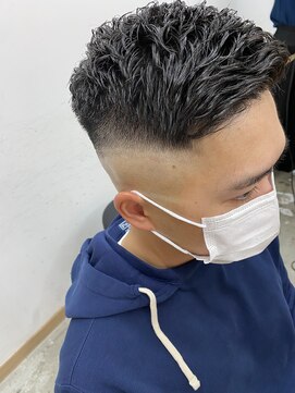 キューズ クラブ(cuz KLUB) 【cuzKLUB】バーバースタイル 濡れパン×スキンフェード［池袋］