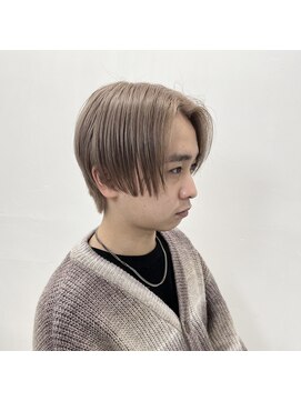 バージョン(Ver.) ハイミルクティーグレージュ ×韓国風 センターパートウルフ