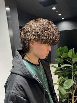 ブラック サッポロ(BLUCK SAPXOXO) ツイストスパイラル波巻きシャドウパーマスパイキーショート