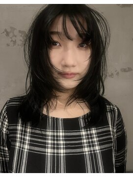 キャロルガーデンズ ボコカ 表参道(Carroll Gardens bococa) レイヤーカット、ミディアム