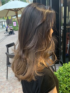 ビュートリアム 梅田(BEAUTRIUM) ハイライトバレイヤージュヘア