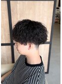 メンズ波巻きスパイラルパーマ刈り上げマッシュスタイル