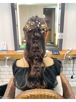 メゾンドムニ 恵比寿(Maison de MUNi)&nbsp;個性派ハーフアップ