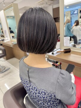 アッシュ 下北沢店(Ash) のばしかけでも素敵におさまるパツッとボブ