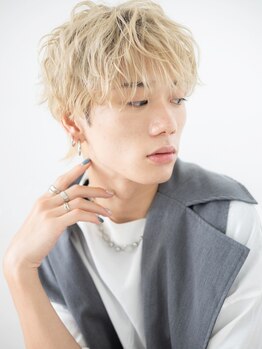 トニーアンドガイ メン 与野駅前店(TONI&GUY MEN)の写真/与野駅前/バーバーだから叶うメンズの為のカラーテク/旬ハイトーン/ハイライト/インナーカラー◎＜理容室＞