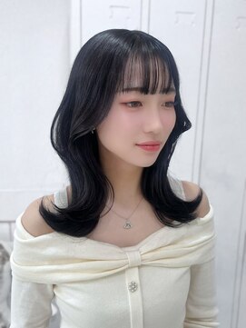 ネフ(NeF) 【MAI】韓国風レイヤーカット × ブルーブラック