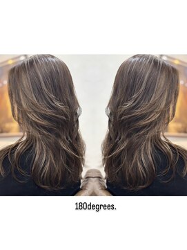 ワンエイティーディグリース 中目黒(180°One Eighty Degrees.) 【海外ヘア/ハイライト/ブリーチ/髪質改善/髪質改善カラー】