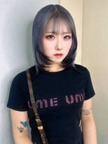 ジゼル 梅田(GiseL)&nbsp;ボブ ブリーチ ハイトーン ダブルカラー ブルー 透明感カラー