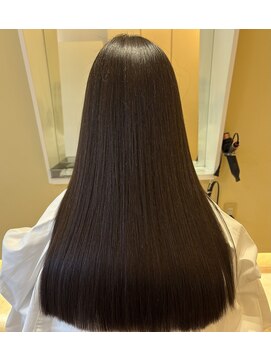 カットスペース イープラス(Cut space e+) ストレートヘアー