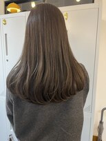 アンド グラフ(& Graph.)&nbsp;透明感カラーオリーブベージュレイヤーカット