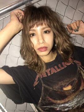 ジーナ(XENA) オン眉ミディ