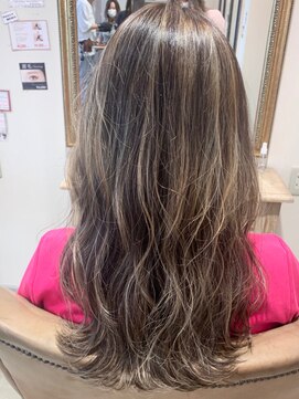 ロロネー 豊中(Lolonois) 【Lolonois豊中】コントラストハイライトカラー