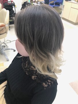 ヘアメイク リーフ 茂原店(HAIRMAKE Leaf) 裾ホワイティーカラー×セミディ