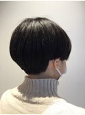 黒髪マッシュショート