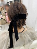 プティクローシェ バイ クオーレ(petite cloche by CUORE)&nbsp;ルーズシニヨン お呼ばれヘア