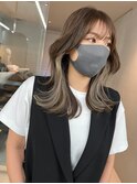 インナーカラーレイヤーカットイヤリングカラーミディアムヘア