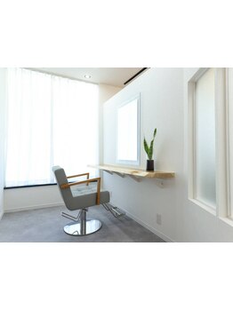 周りを気にせず、居心地の良い落ち着いた空間でゆったりと過ごせる♪【ヘッドスパ/縮毛矯正/大井町駅】