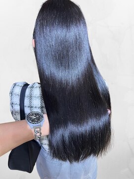 ユニバーススイート(UNIVERSE.suite) 艶々インボーントリートメント