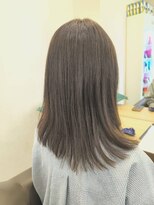 ウイバイファースト(u'i by first) チャコールベージュのミディアム、