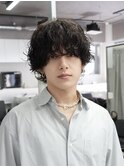シャドウパーマコンマヘアナチュラルセンターパートツーブロック