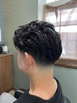 スタンドバーバー 柏(STAND BARBER) リバースセンターパート/ニュアンスパーマ/ダウンバング/柏