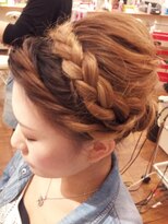 イースタジオ 六本木店(e:studio)&nbsp;三つ編みカチューシャのアップ　《　六本木　ヘアセット　》