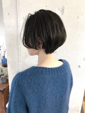 リッカ(RICCA) 【RICCA渡辺】重ためボリュームの前下がりショート