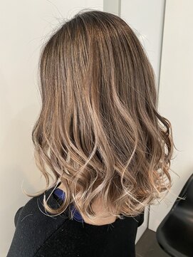 アライブ ハラジュク(ALIVE harajuku) ALIVE原宿エアタッチバレイヤージュInsta＠alive___erikachan__