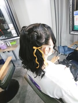 リエラ 新宿(RIERA) ドーナツ風お団子ハーフツイン