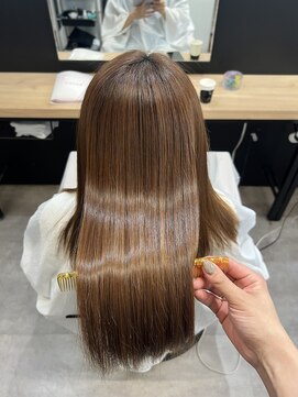 ジーニー 横浜(giinii) 艶々プルプル_縮毛矯正_TEN TEN