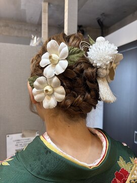 ラシクゼロ 草加駅前(Lashiku Zero) 編み込みシニヨン