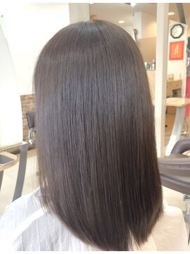 カットハウス はさみの部屋 ミディアムボブ/メテオトリートメント/フォギーベージュ/前髪有
