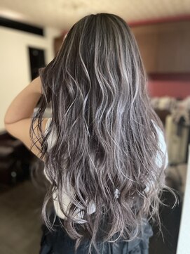 アンジー(an'gie) シャドールーツ