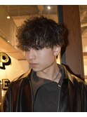 波巻きスパイラルマッシュシルバーグレージュメッシュパーマ