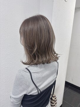 ジェナ(Jena) オリーブグレーカラー