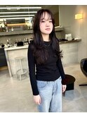 「韓国レイヤー × 透明感ダークブラウン／くびれロング」