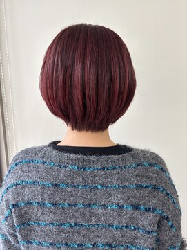 ケークリエイティブコード(K creative COrDE) 艶チェリーレッドの丸みクールショートボブ