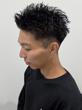 ヒュイル バイ ニアウ(Hwyl by Niau) メンズボックスショートパーマツイストパーマ刈り上げ