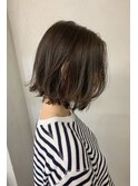 外はねボブレイヤーボブ切りっぱなしボブ白髪ぼかし白髪染め